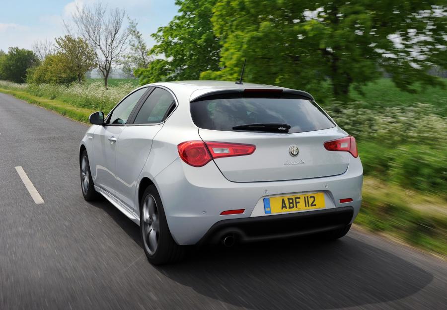  Alfa Romeo Giulietta (940) 2014 года  (UK) (фото 26 из 54)
